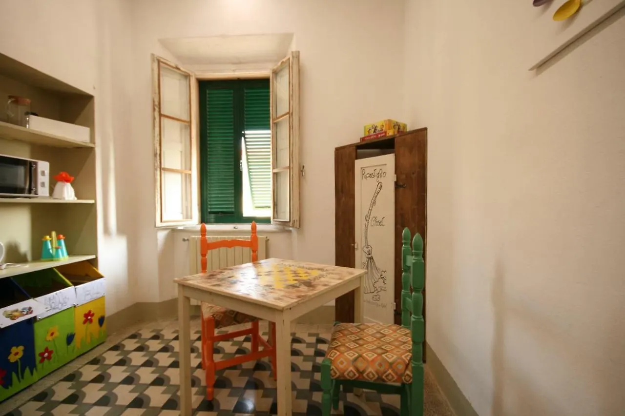 Guest house Affitta Camere Vianova Castagneto Carducci